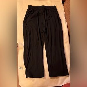 Women’s yoga pants